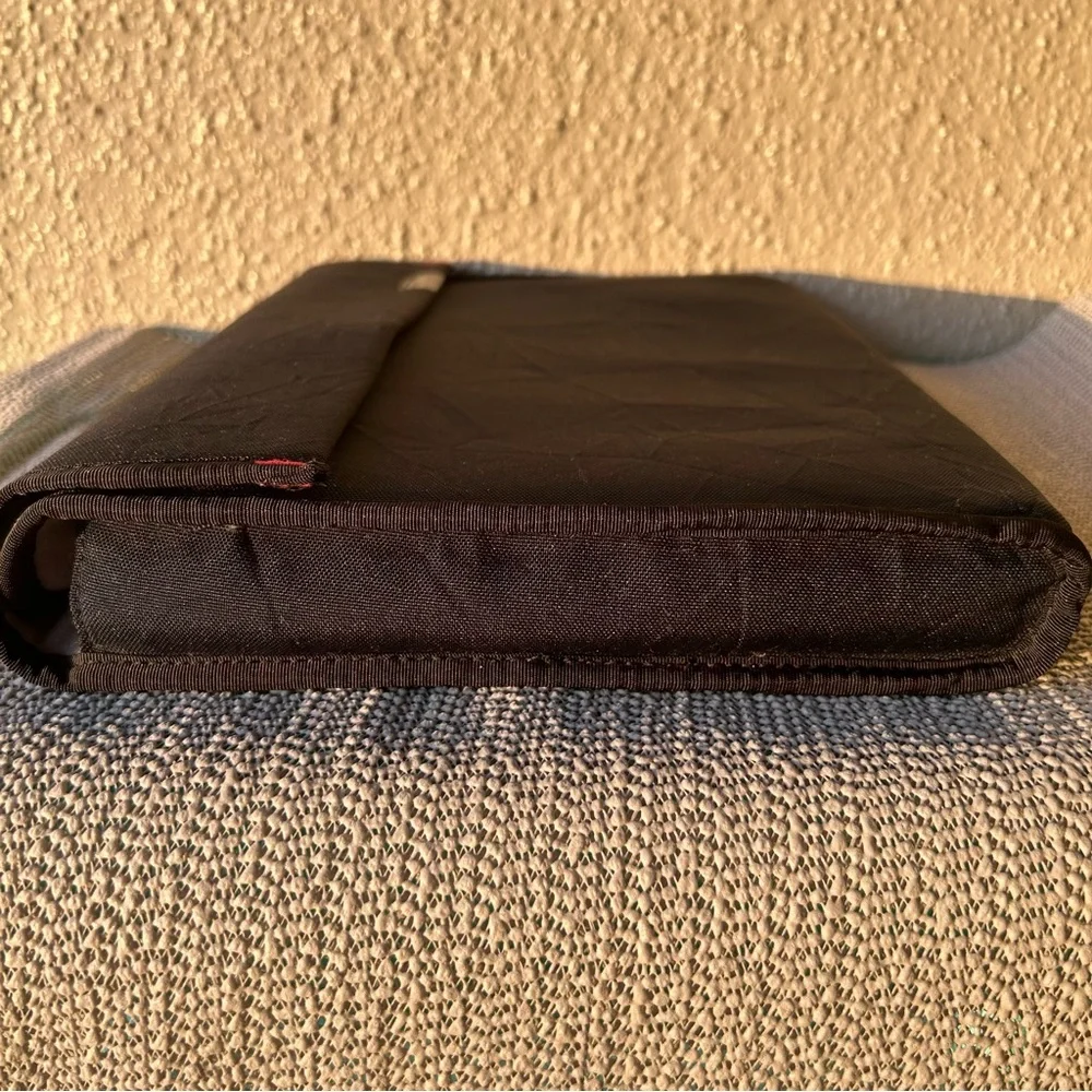 Targus Phobos 12 Notebook Sleeve, Black - TSS13601US NWOT NEW